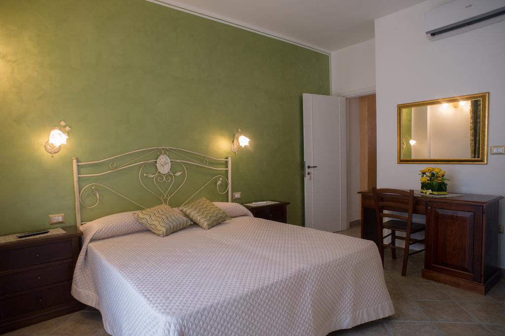 B&B Corte Dell' Immacolata Taviano Kültér fotó