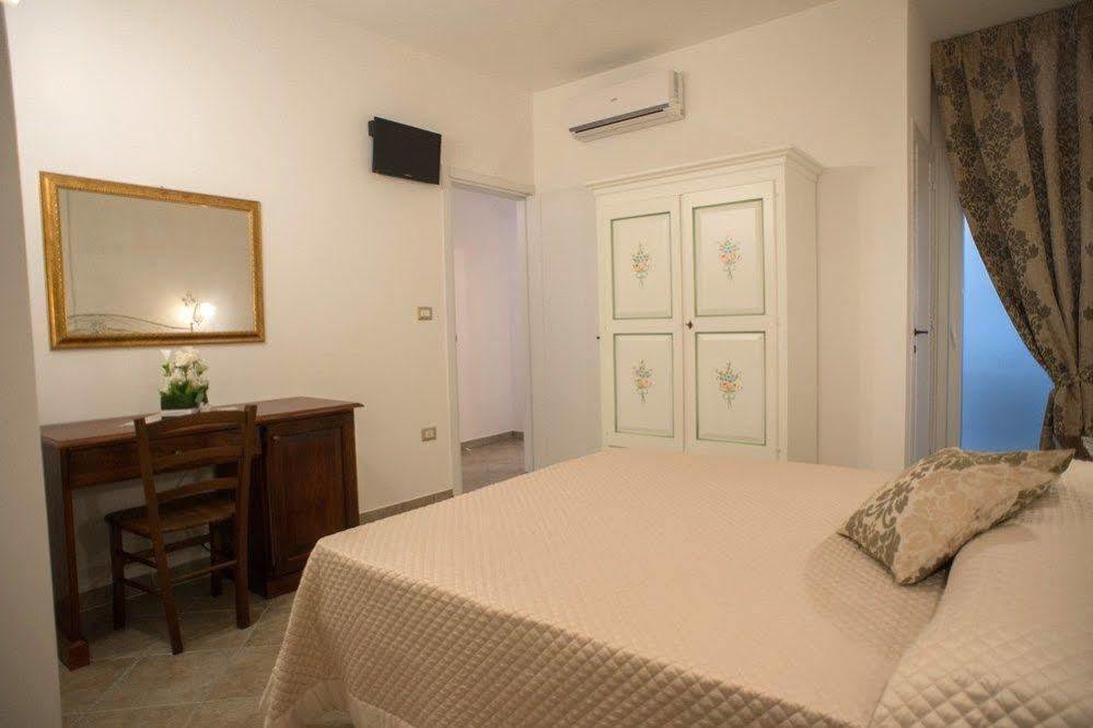 B&B Corte Dell' Immacolata Taviano Kültér fotó